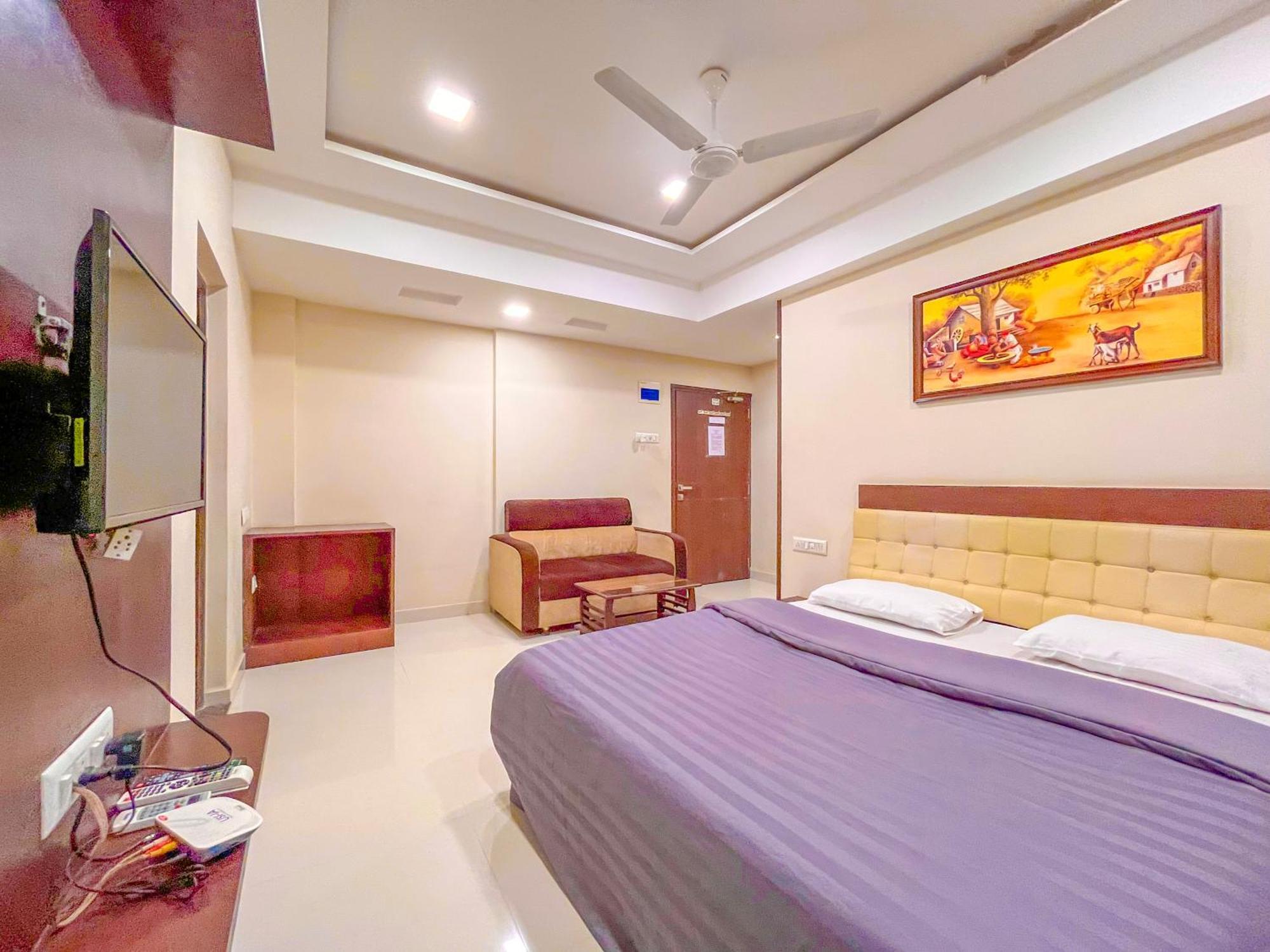 Stayguru Park View Residency Bhuj Exterior photo