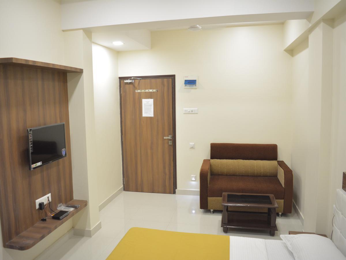 Stayguru Park View Residency Bhuj Exterior photo
