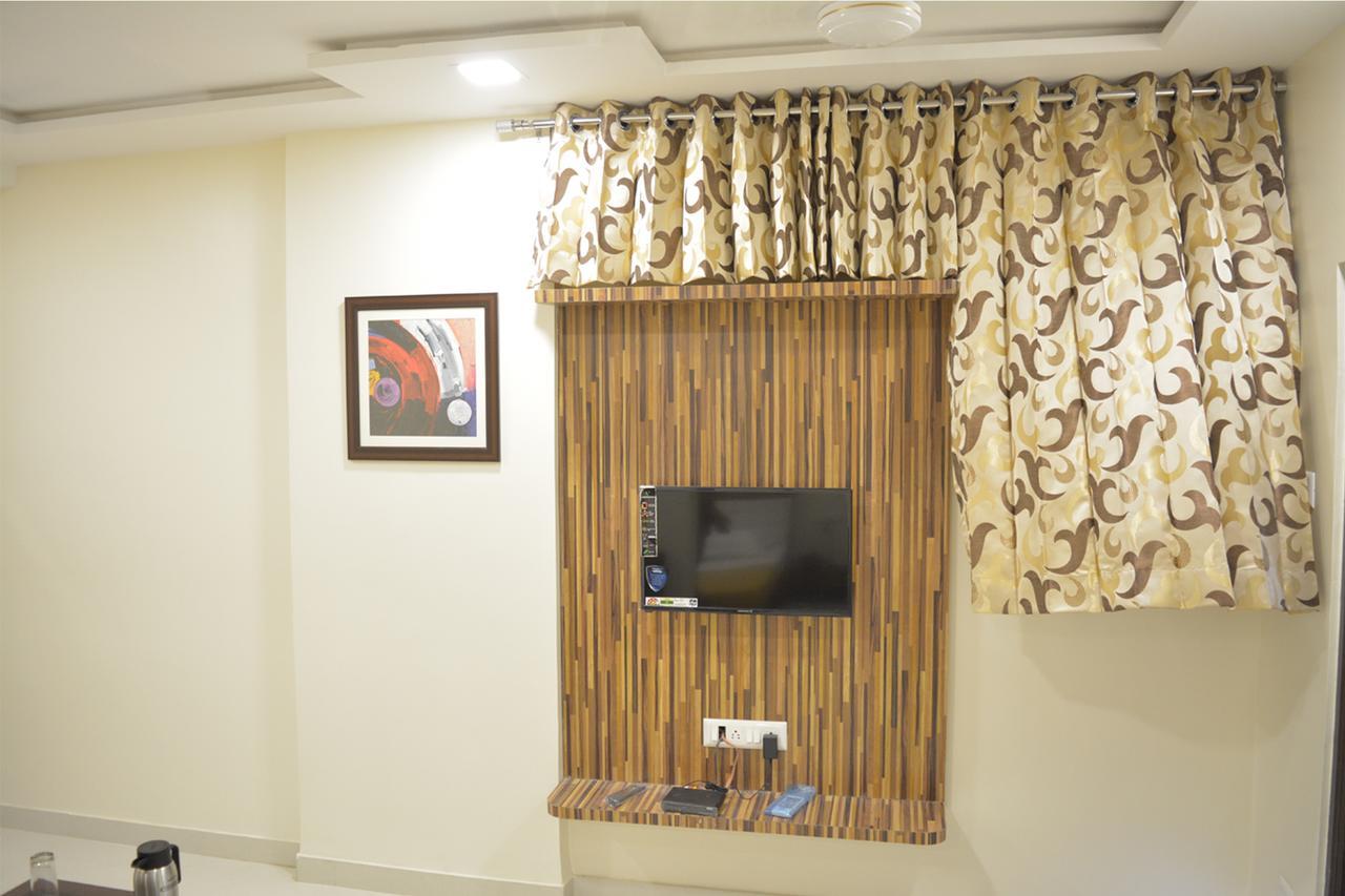 Stayguru Park View Residency Bhuj Exterior photo